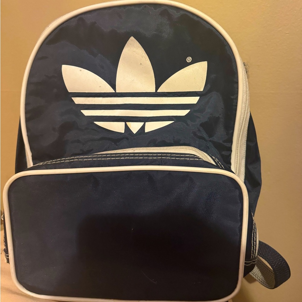 Vintage 90’s adidas backpack